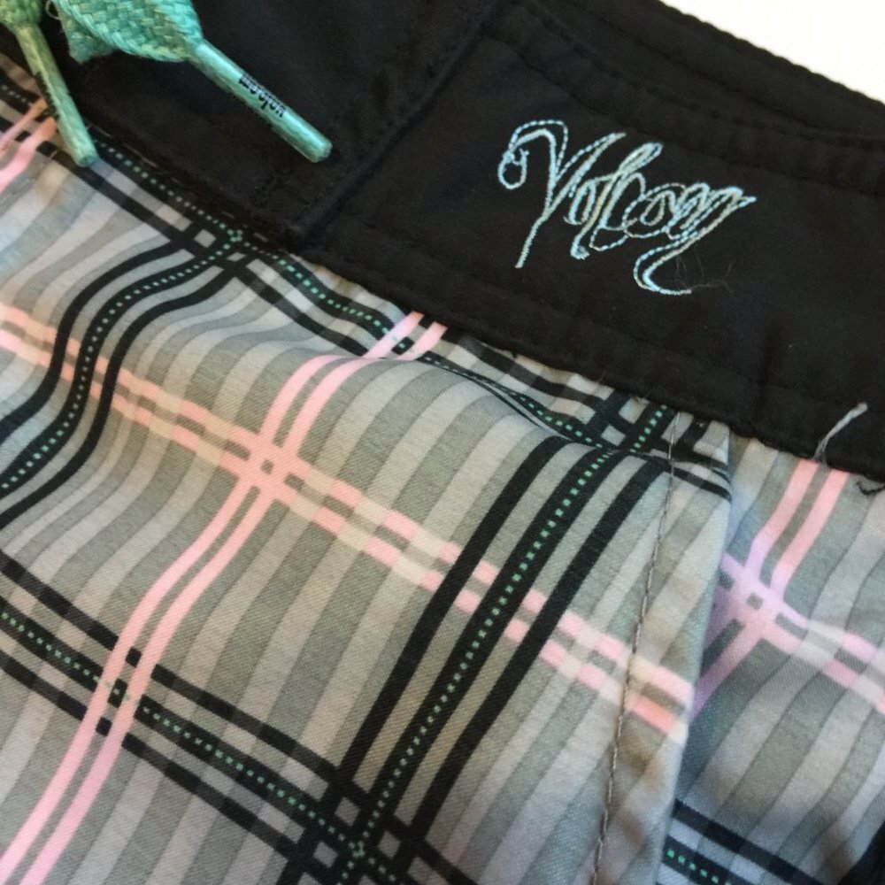 -Woman Short Volcom - Picture 4 of 4